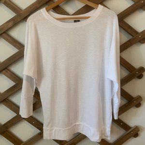 Cynthia Rowley Dolman Sleeve Back Seam Tee Size L